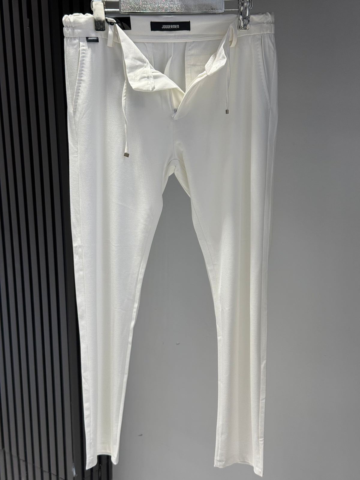 Beyaz Bağlamalı Kumaş Pantolon